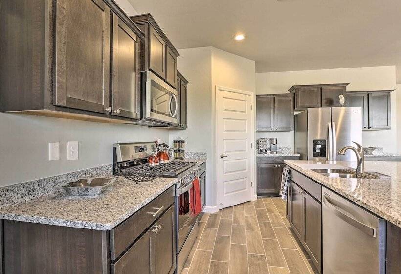 Inviting Sahuarita Home < 5 Mi To Lake Park!