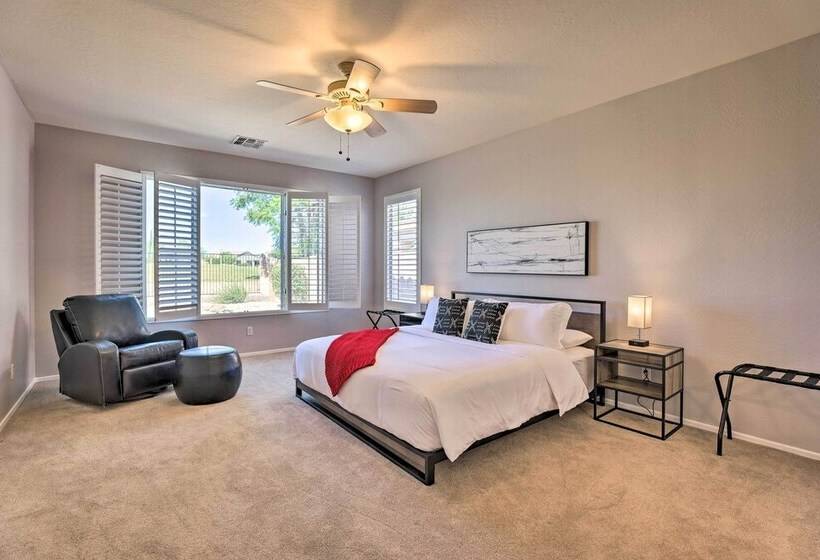 San Tan Valley Home W/ Pool Access & Golf View!