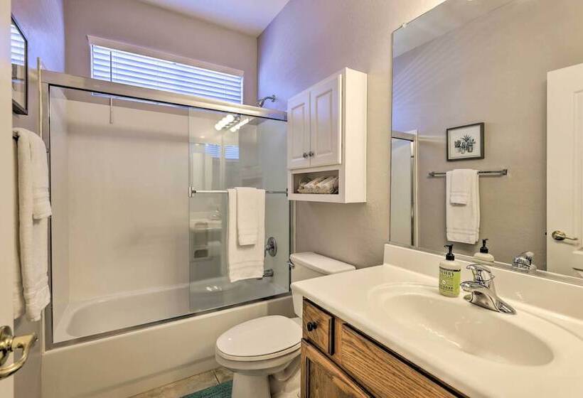 San Tan Valley Home W/ Pool Access & Golf View!