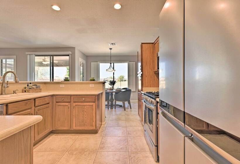 San Tan Valley Home W/ Pool Access & Golf View!