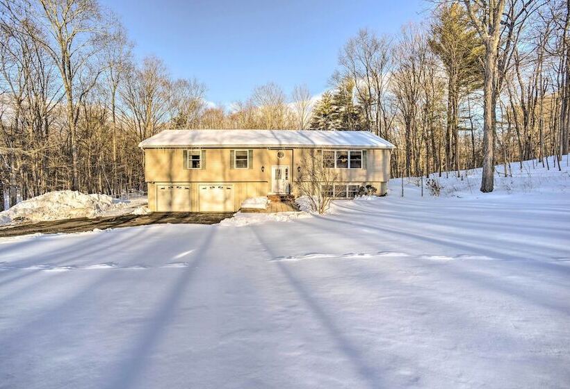 Family Friendly Saugerties Home W/ Hot Tub & Games