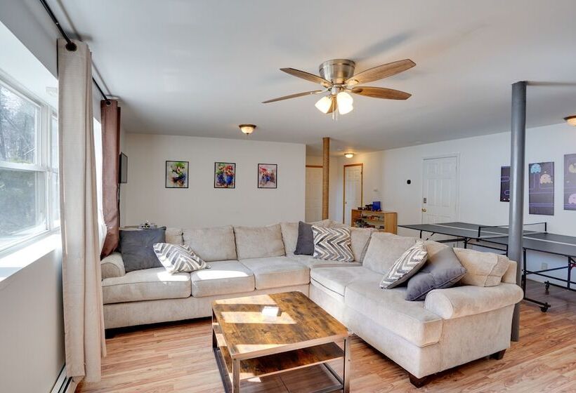 Family Friendly Saugerties Home W/ Hot Tub & Games