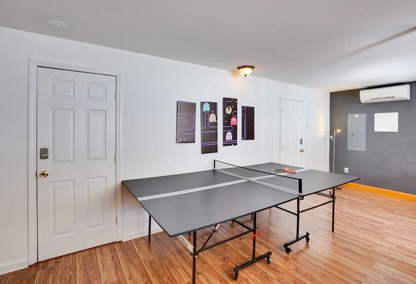 Family Friendly Saugerties Home W/ Hot Tub & Games