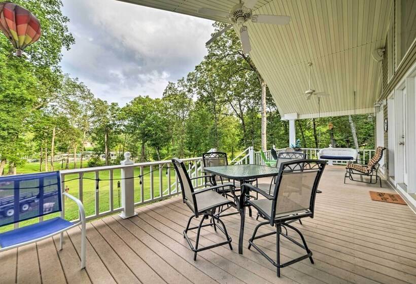 Kentucky Lake House With A Great Outdoor Space!