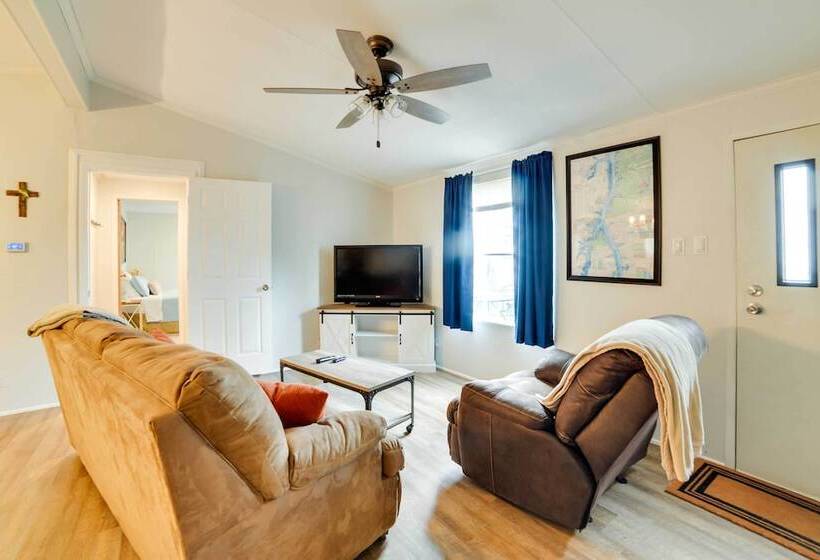 Kentucky Lakeside Home W/ Deck 20 Mi To Lbl!