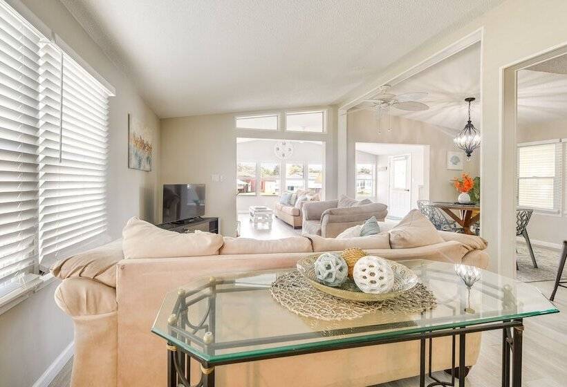 Deck & Pool Access: Myrtle Beach Getaway