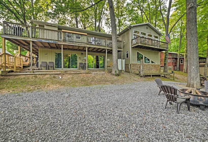 Lake Barkley Home: Private Dock, Kayaks, Fire Pit!