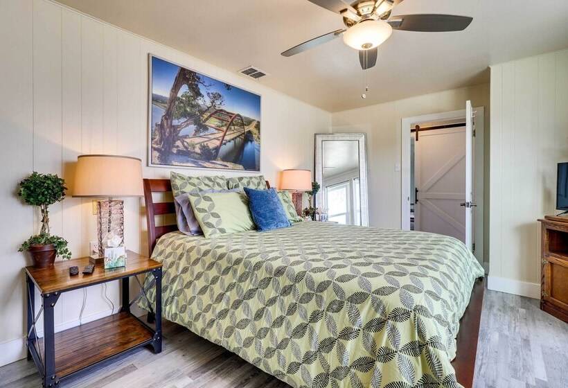 Lake Buchanan Island Hideaway W/ Private Beach!