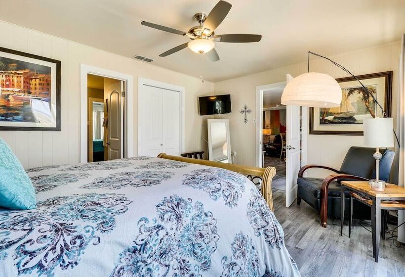 Lake Buchanan Island Hideaway W/ Private Beach!