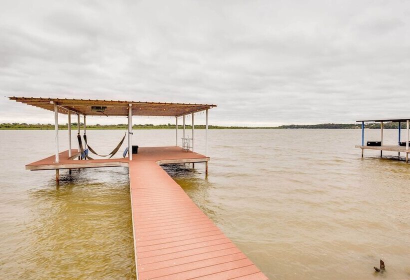 Lake Granbury Fishing Escape W/ Dock & Kayaks!