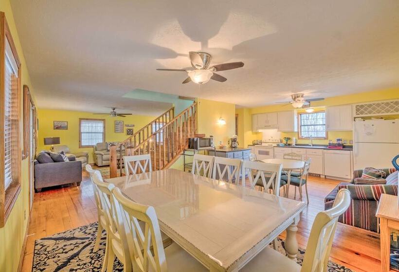 Lake House W/ Hot Tub + Fire Pit 1 Mi To Marina!