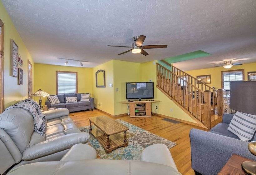 Lake House W/ Hot Tub + Fire Pit 1 Mi To Marina!