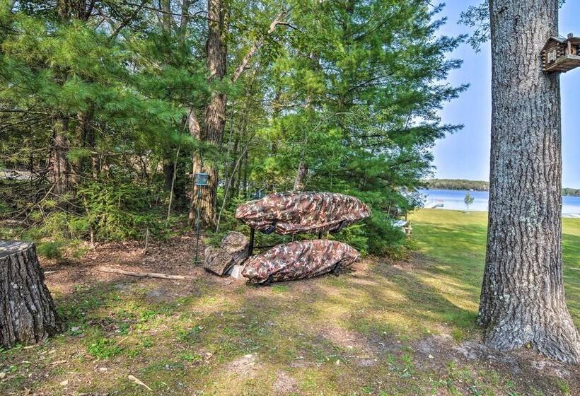 Lake Livin Cozy Cabin W/ Dock, Tiki Bar, 2 Kayaks