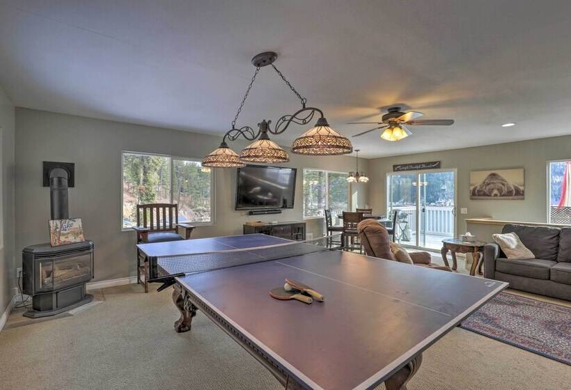 Lake Loon  Hillside  Cottage W/ Private Deck!