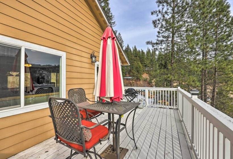 Lake Loon  Hillside  Cottage W/ Private Deck!