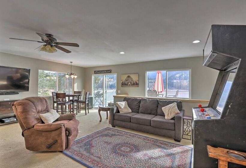 Lake Loon  Hillside  Cottage W/ Private Deck!