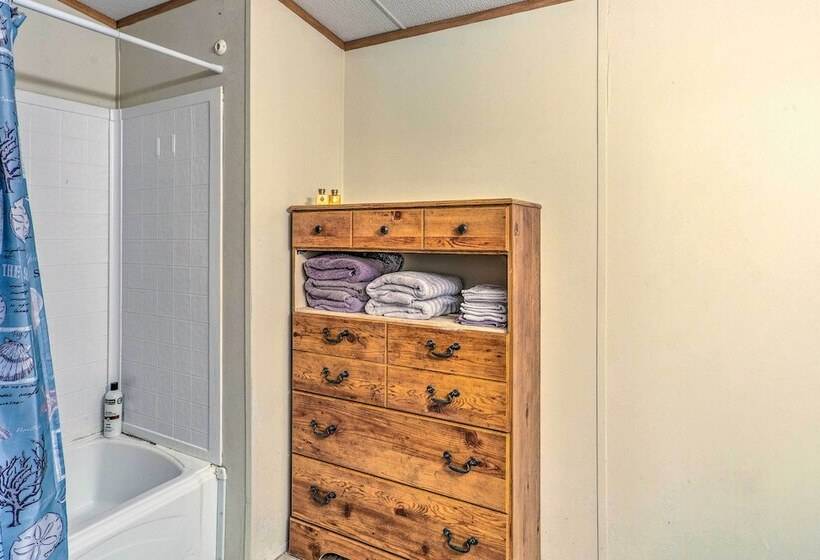 Lake Texoma Cabin Near Willow Springs Marina!