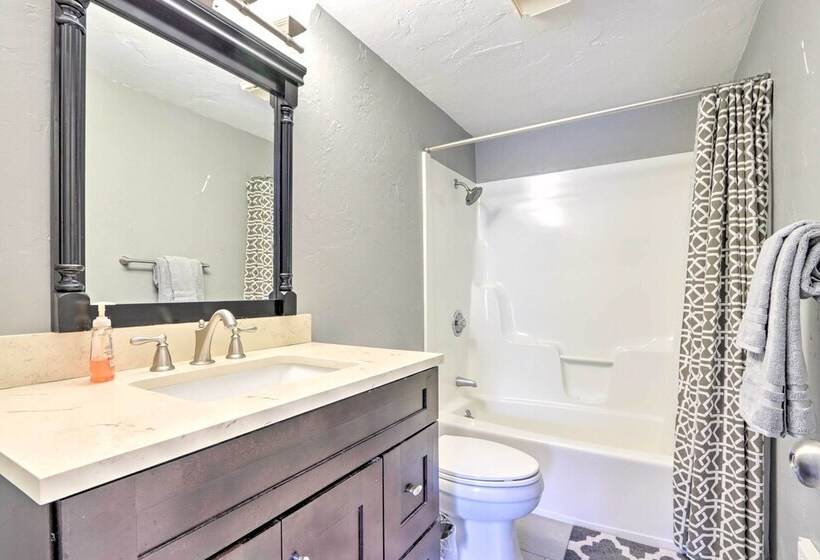 Private Dock & Resort Access: Margaritaville Cabin