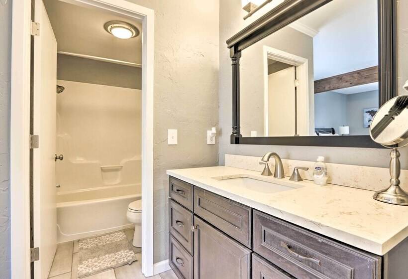 Private Dock & Resort Access: Margaritaville Cabin