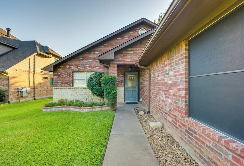 Lakefront Mabank Home W/ Dock: Near Golf Courses