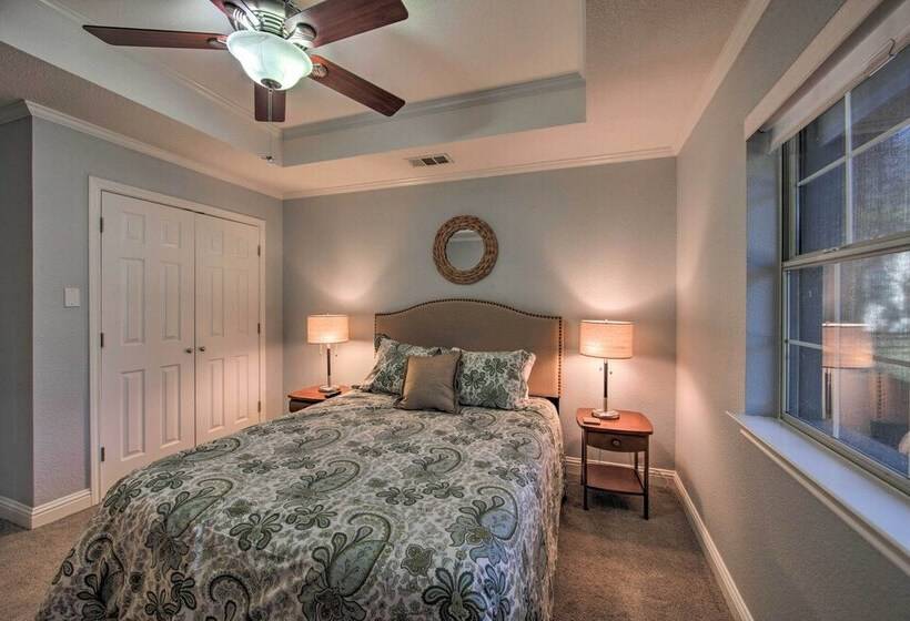 Lakefront Mabank Home W/ Dock: Near Golf Courses