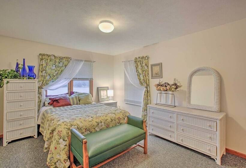 Lakefront Newaygo Home   Private Dock, Kayaks