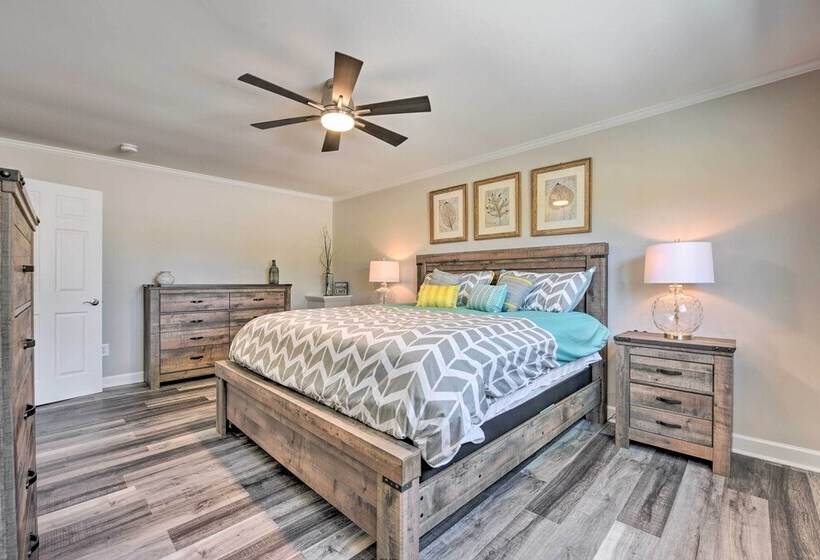 Lakefront Retreat W/ Kayaks & Paddleboards!