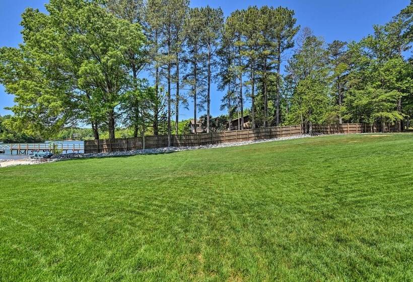 Lakefront Retreat W/ Kayaks & Paddleboards!