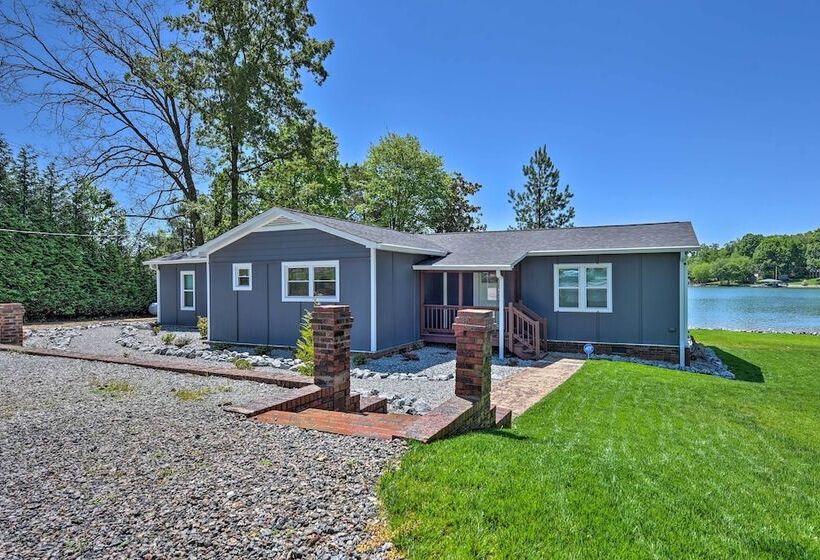 Lakefront Retreat W/ Kayaks & Paddleboards!