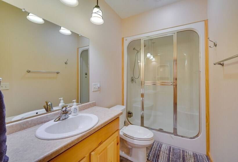 Lakefront Wisconsin Cabin With Boat Dock!