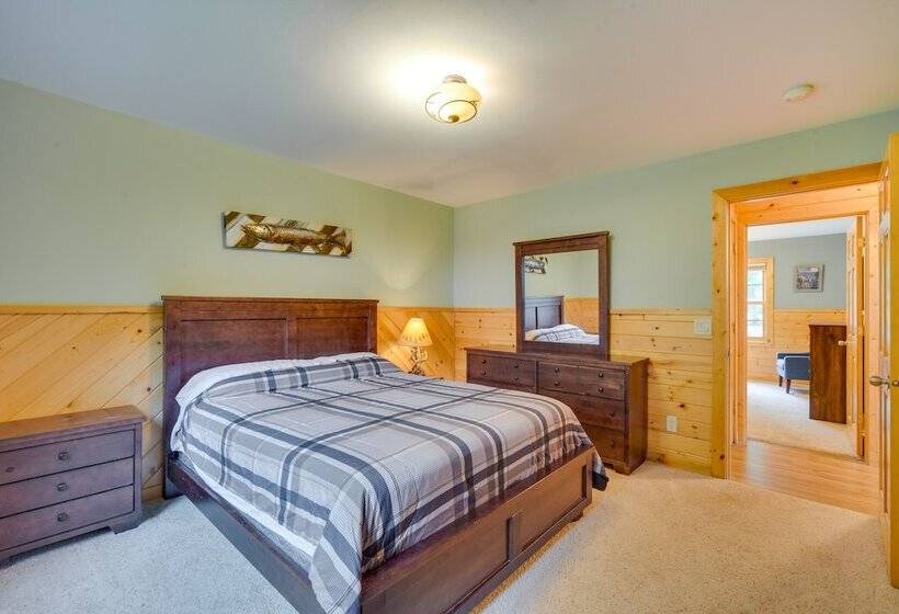 Lakefront Wisconsin Cabin With Boat Dock!