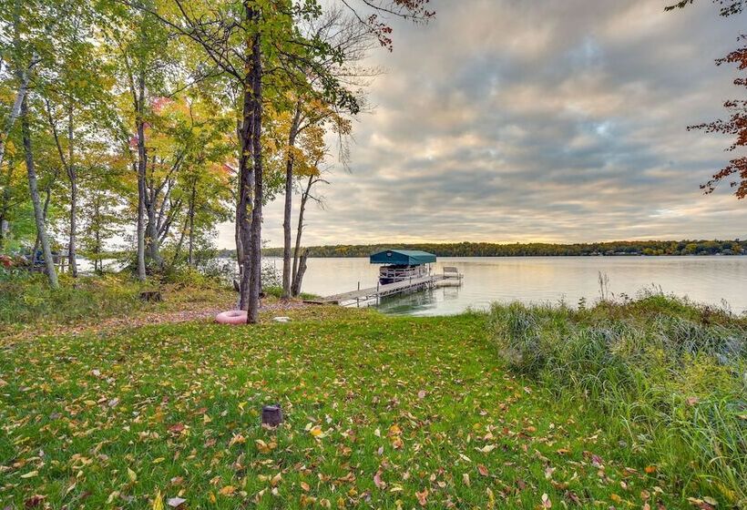 Lakefront Wisconsin Cabin With Boat Dock!