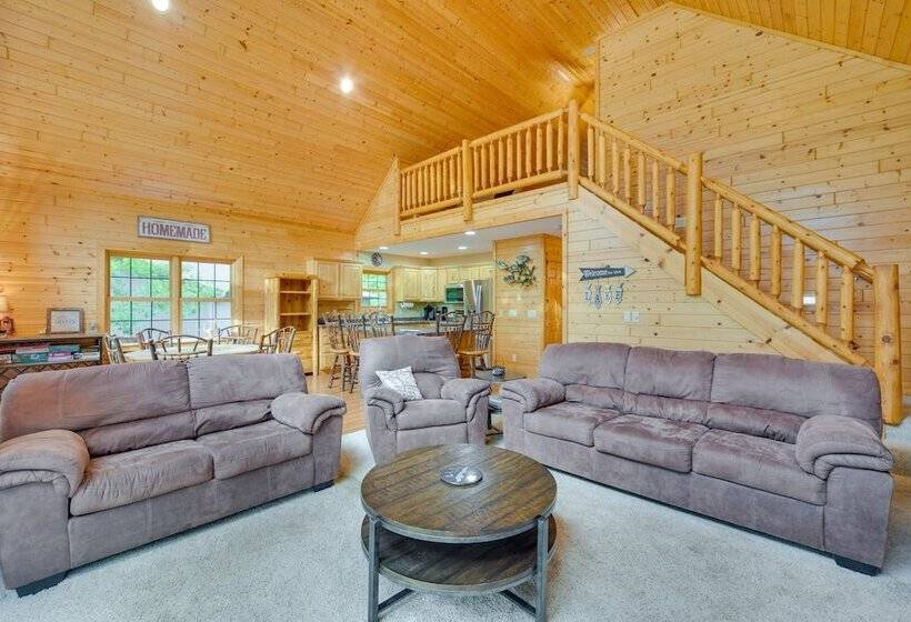 Lakefront Wisconsin Cabin With Boat Dock!