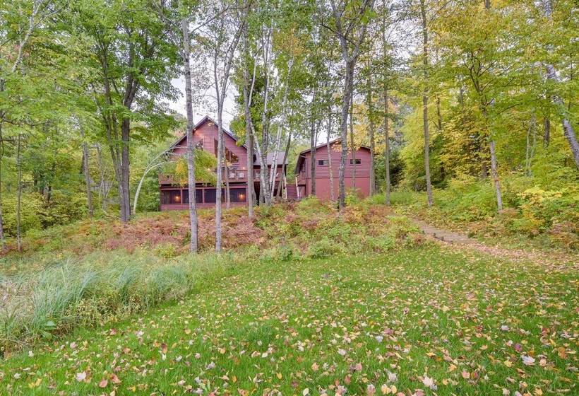 Lakefront Wisconsin Cabin With Boat Dock!
