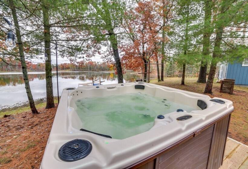 Lakefront Wisconsin Cottage W/ Dock & Hot Tub!