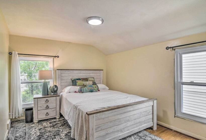 Lovely Buffalo Home, 21 Mi To Niagara Falls