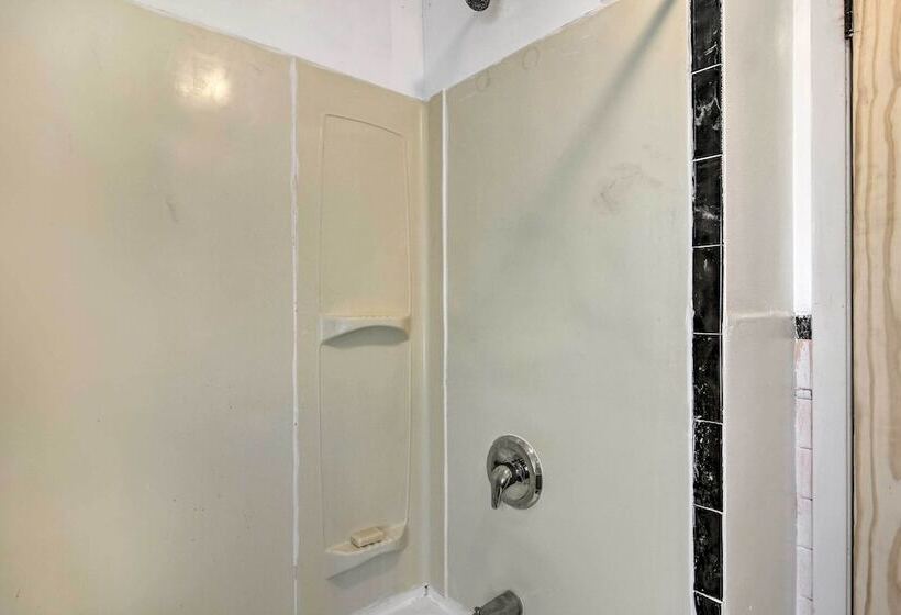 Lovely Buffalo Home, 21 Mi To Niagara Falls