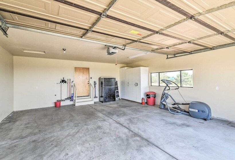 Lovely Flagstaff Home W/ Bbq & Mountain Views!