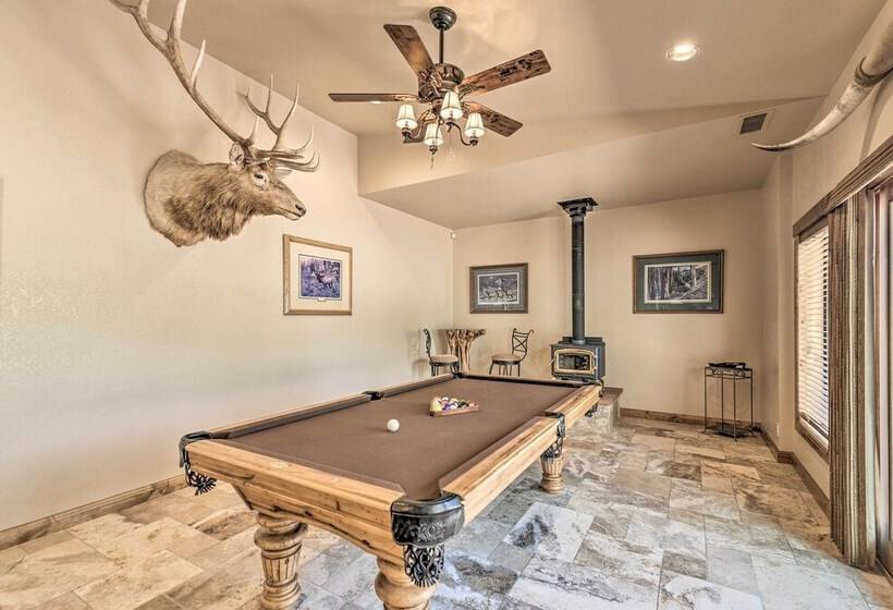 Lovely Flagstaff Home W/ Bbq & Mountain Views!
