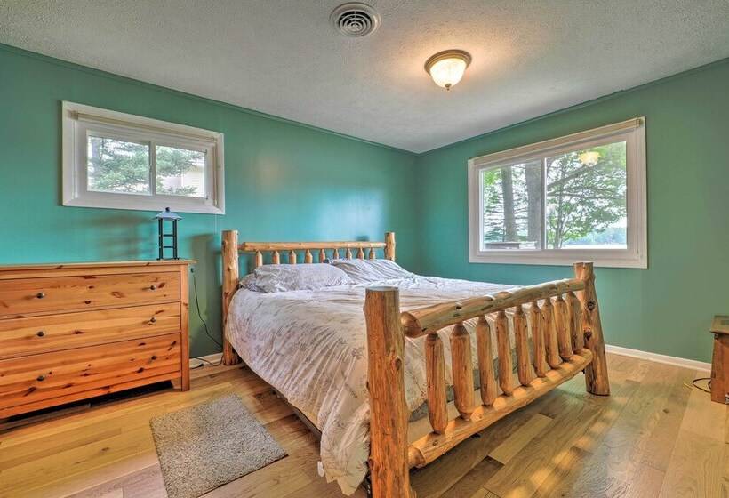 13 Mi To Downtown: Quiet Lakefront Cottage