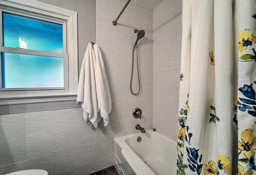 Lovely Lubbock Home W/ Furnished Deck & Grill