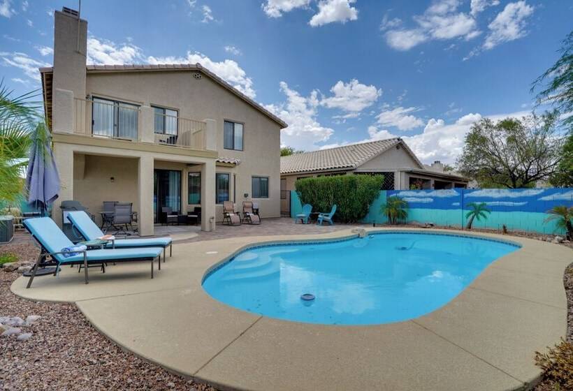 Lovely Tucson Home W/ Pool & Mountain Views