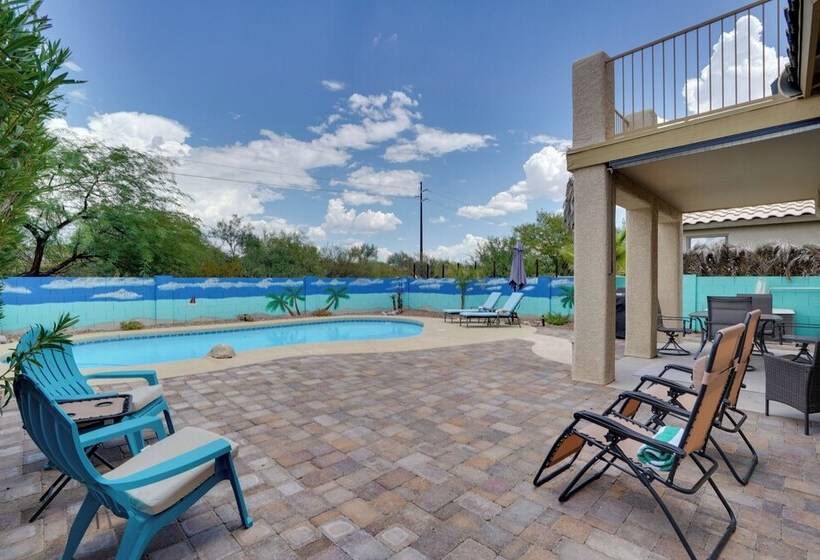 Lovely Tucson Home W/ Pool & Mountain Views