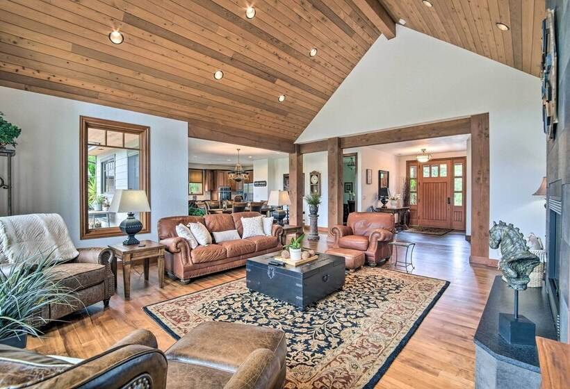 Luxe Coos Bay Escape W/ Patio + River Views!