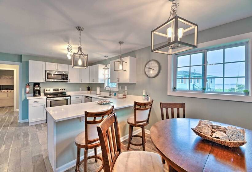 Luxe  Cozy Crab Shack  W/ Porch In Indian Beach!