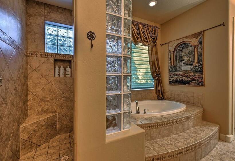 Luxe Gilbert Home W/ Heated Pool + Putting Green!