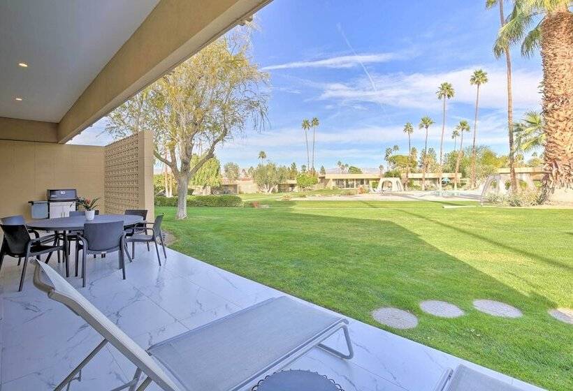 Luxe Palm Desert Home: Patio, Grill & Mtn Views!