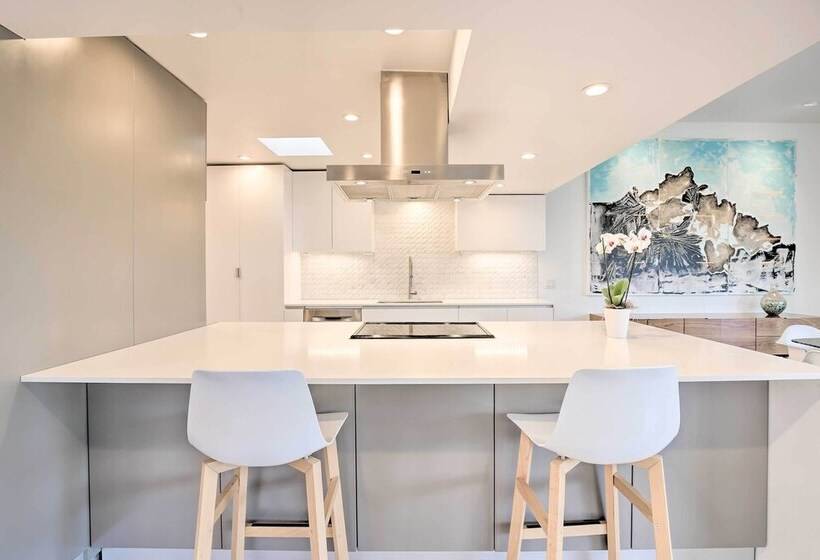 Luxe Palm Desert Home: Patio, Grill & Mtn Views!