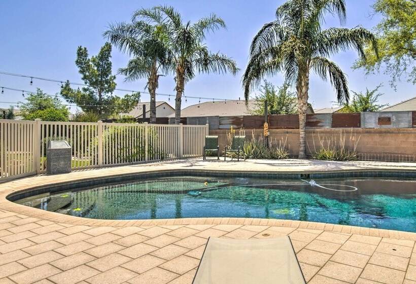 Luxe Queen Creek Escape: Private Pool + Yard!