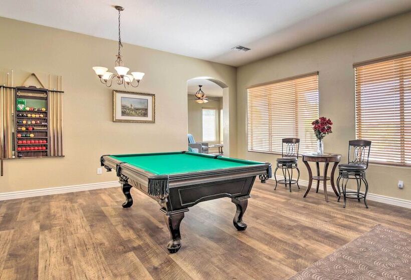 Luxe Queen Creek Escape: Private Pool + Yard!